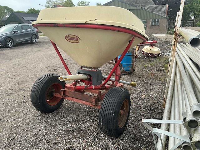 Kunstmeststrooier 800l - afbeelding 15 van  19