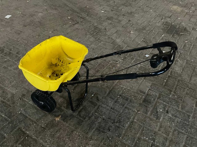 Kunstmeststrooier - afbeelding 2 van  4