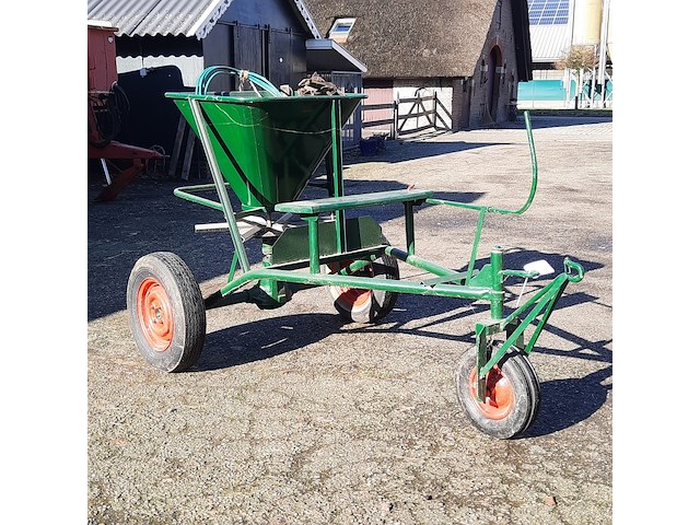 Kunstmeststrooier - afbeelding 1 van  11