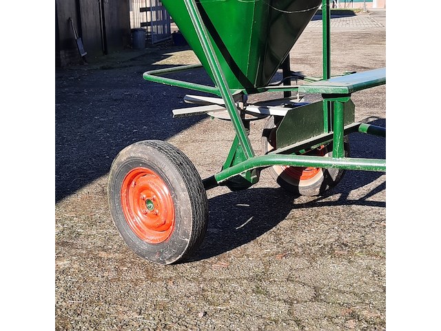 Kunstmeststrooier - afbeelding 7 van  11