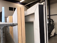 Kunstof kozijn met deur - afbeelding 2 van  2