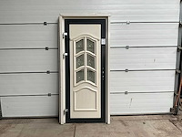 Kunstof kozijn met deur - afbeelding 1 van  6