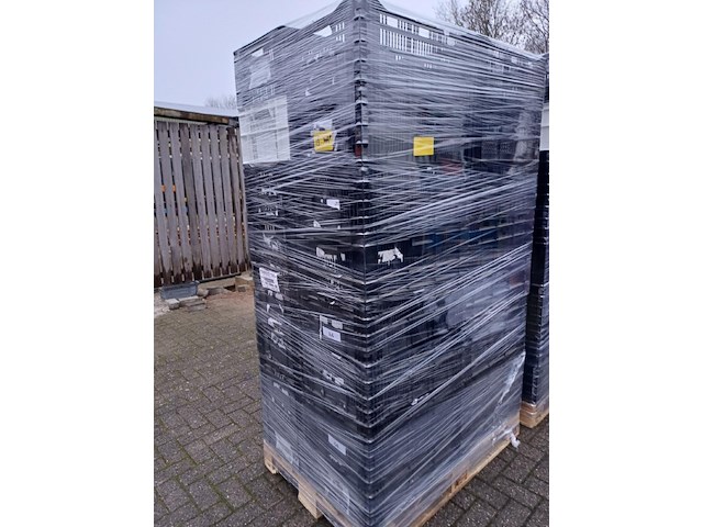 Kunstof kratten 32 stuks div kleuren en modellen uitzoeken - afbeelding 1 van  11