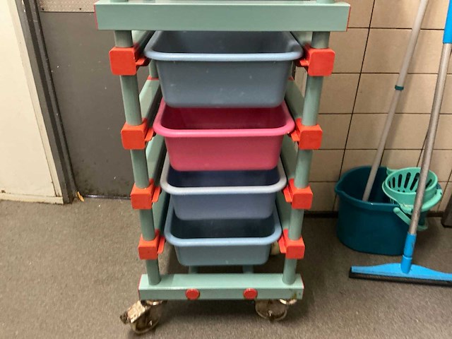 Kunstof regaalwagen - afbeelding 2 van  3