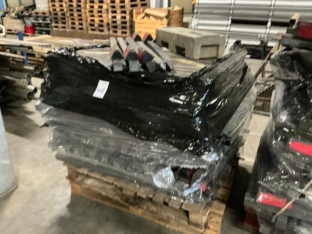 Kunstofpaal met reflector (200x) - afbeelding 1 van  5