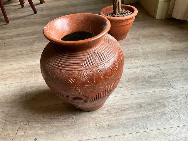 Kunstplant en bloempot - afbeelding 4 van  6