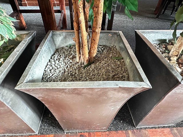 Kunstplant in metalen plantenbak (4x) - afbeelding 4 van  4