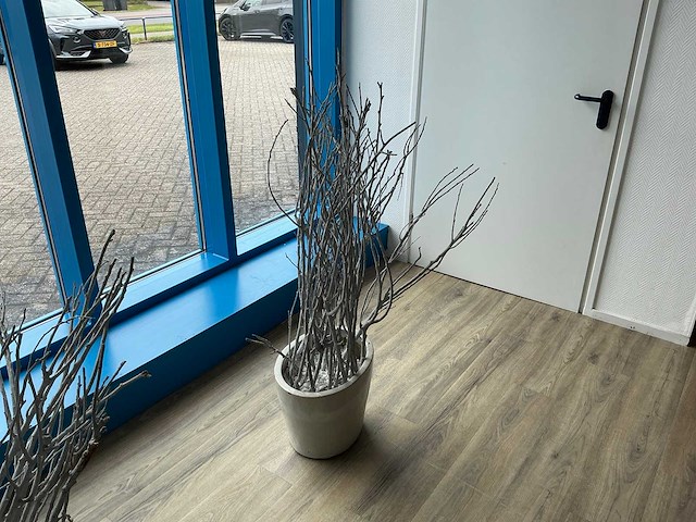 Kunstplant in pot - afbeelding 1 van  4