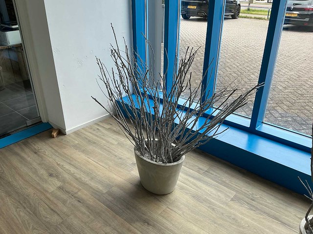 Kunstplant in pot - afbeelding 1 van  4