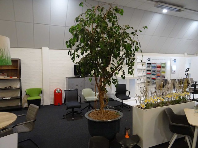 Kunstplant in pot - afbeelding 1 van  2
