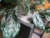 Kunstplant in pot - afbeelding 5 van  7