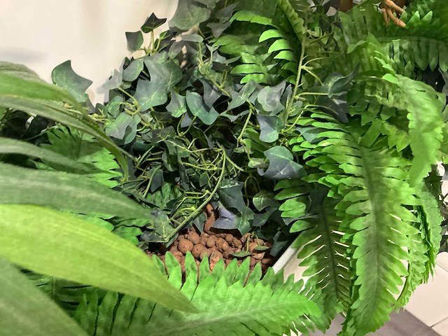 Kunstplant in pot - afbeelding 3 van  3