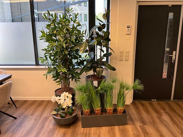 (kunst)plant met pot (4x) - afbeelding 2 van  5