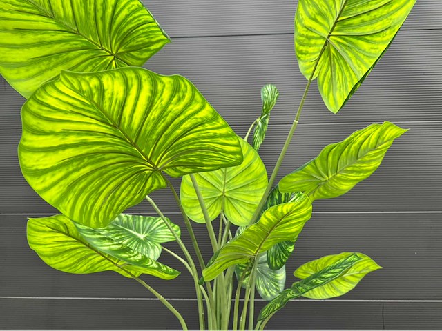 Kunstplant met pot - afbeelding 1 van  6