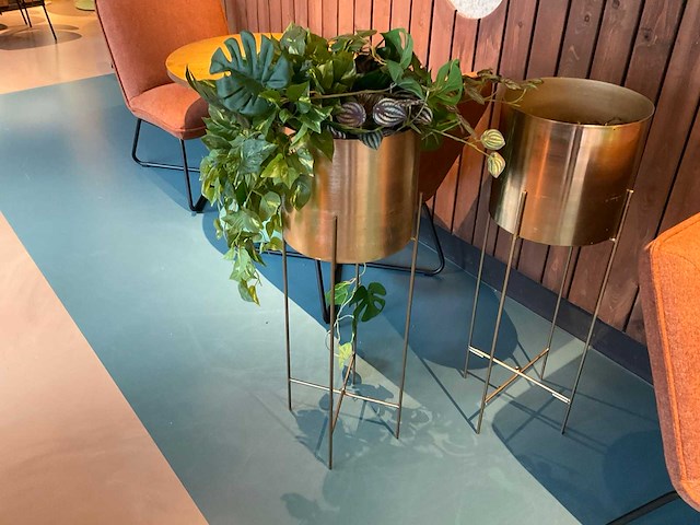 Kunstplant met pot - afbeelding 1 van  2