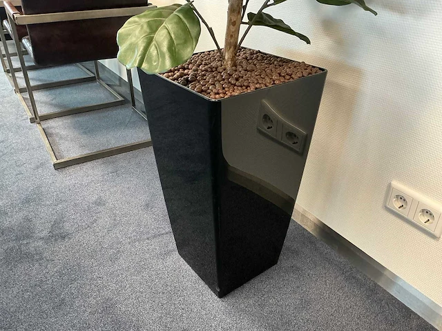 Kunstplant met pot - afbeelding 3 van  3