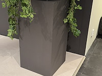 Kunstplant op sokkel - afbeelding 3 van  4