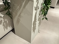 Kunstplant op sokkel - afbeelding 2 van  4
