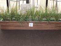 Kunstplanten in bak breedte 114 cm. - afbeelding 1 van  2