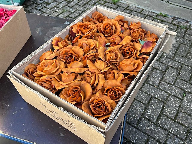 Kunstroos / kunstbloem (144x) - afbeelding 1 van  3