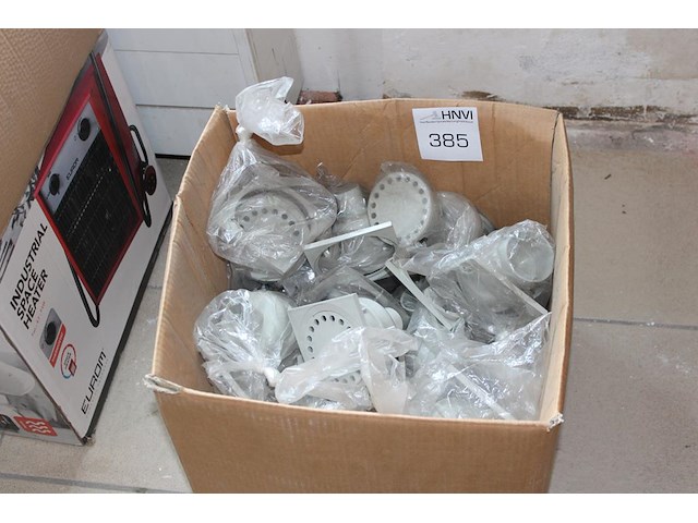 Kunststof afvoerputjes in doos. - afbeelding 1 van  2