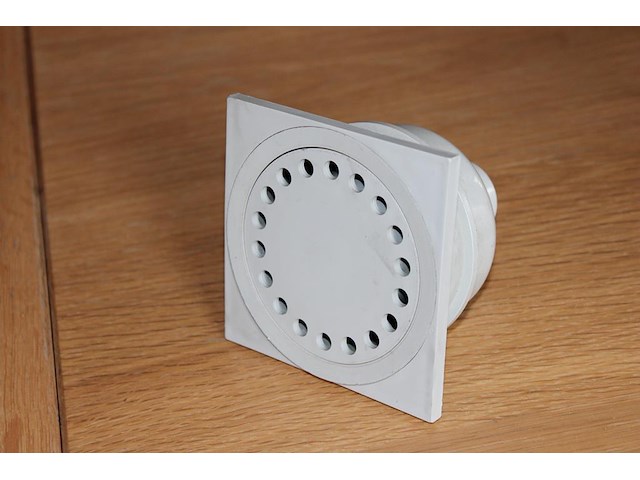 Kunststof afvoerputjes in doos. - afbeelding 2 van  2