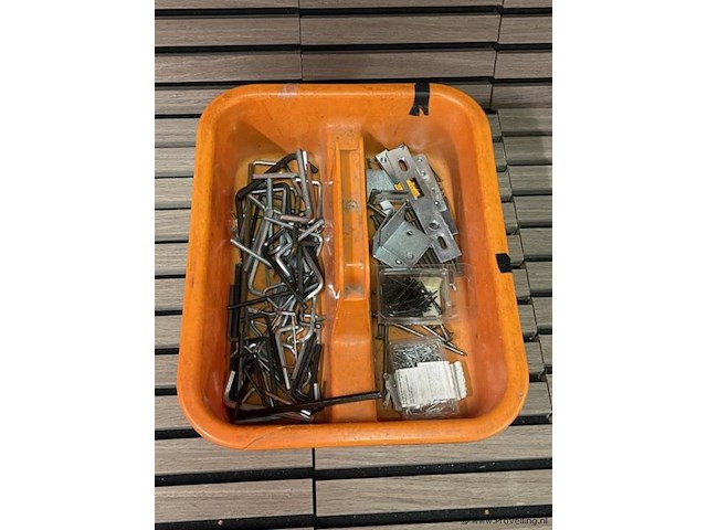 Kunststof bak incl. bevestigingsmaterialen - afbeelding 2 van  2