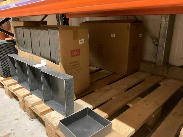 Kunststof bakken en schalen. - afbeelding 11 van  20