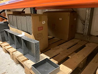 Kunststof bakken en schalen. - afbeelding 11 van  20