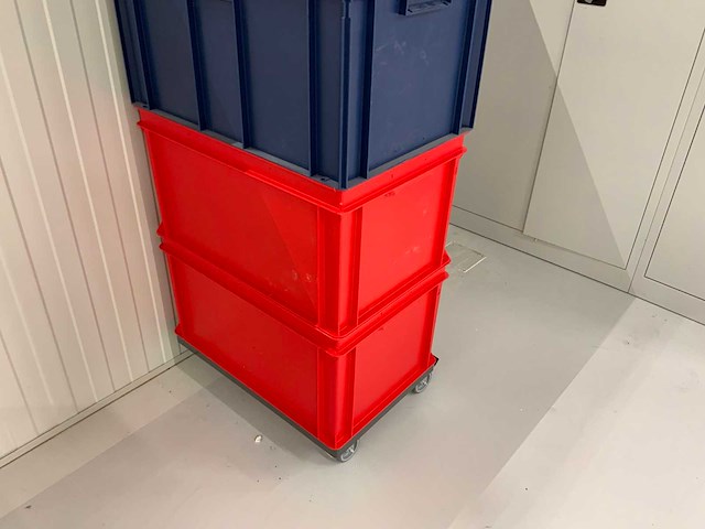 Kunststof bakken met trolley - afbeelding 5 van  5