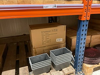 Kunststof bakken, vazen en schalen. - afbeelding 13 van  20