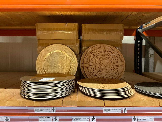 Kunststof bakken, vazen en schalen. - afbeelding 18 van  20