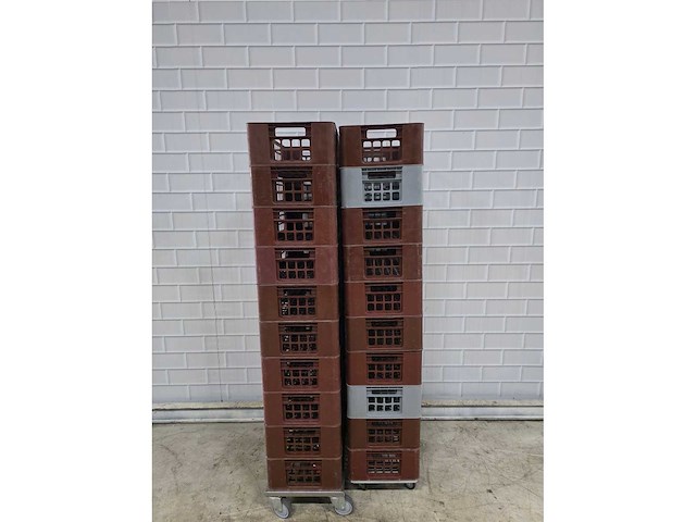 Kunststof bakkers stapelkrat (100x) met 10 x trolly - afbeelding 2 van  3