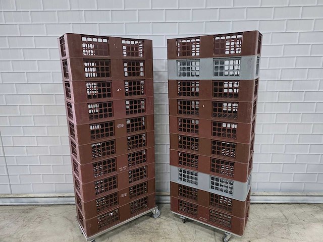 Kunststof bakkers stapelkrat (100x) met 10 x trolly - afbeelding 3 van  3
