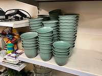 Kunststof bloempotten (80x) - afbeelding 1 van  6