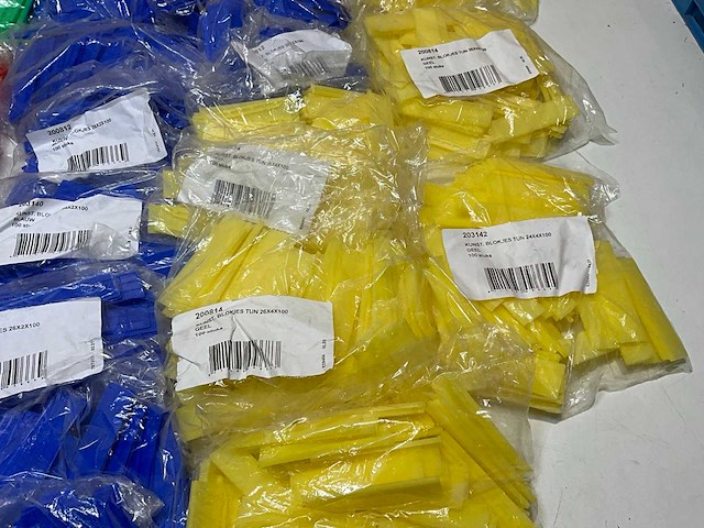 Kunststof blokjes diverse maten (2700x) - afbeelding 4 van  13