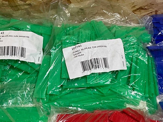 Kunststof blokjes diverse maten (2700x) - afbeelding 7 van  13