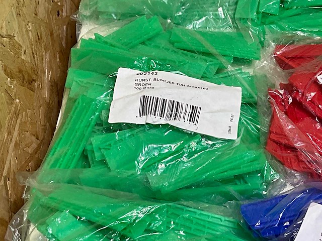 Kunststof blokjes diverse maten (2700x) - afbeelding 8 van  13