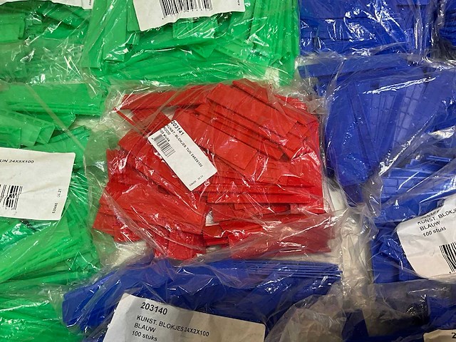 Kunststof blokjes diverse maten (2700x) - afbeelding 12 van  13