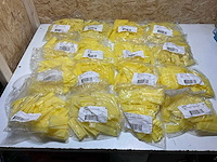 Kunststof blokjes tun 24x4x100 (1600x) - afbeelding 1 van  5