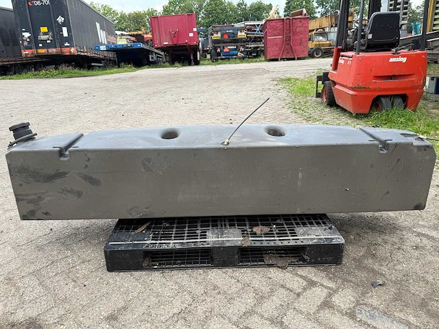 Kunststof brandstoftank - afbeelding 3 van  8