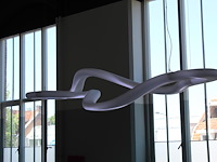 Kunststof design lamp slide. afmeting circa 290 x 120 cm. let op, u dient zelf te demonteren met eigen hog...