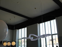Kunststof design lamp slide. afmeting circa 290 x 120 cm. let op, u dient zelf te demonteren met eigen hog... - afbeelding 2 van  4