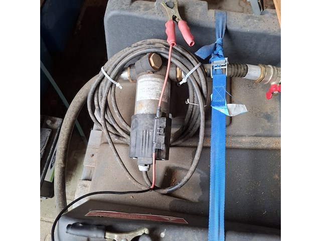 Kunststof dieseltank met vulpistool renson, bouwjaar 2021 - afbeelding 3 van  8