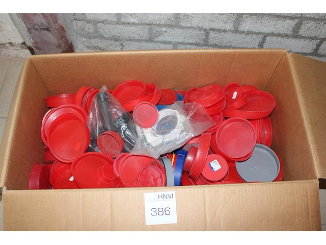 Kunststof doppen in doos in diverse maten. - afbeelding 1 van  2