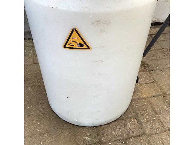 Kunststof doseertank 90 liter - afbeelding 2 van  2