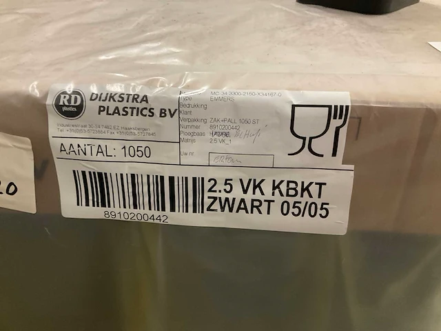 Kunststof emmer zwart vierkant (2100x) - afbeelding 3 van  3
