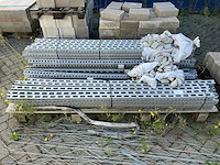 Kunststof geperforeerd u-profiel (80x) - afbeelding 2 van  3