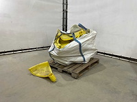 Kunststof glijbaan - afbeelding 1 van  5