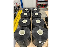 Kunststof grondstof op rol (48x) - afbeelding 3 van  4